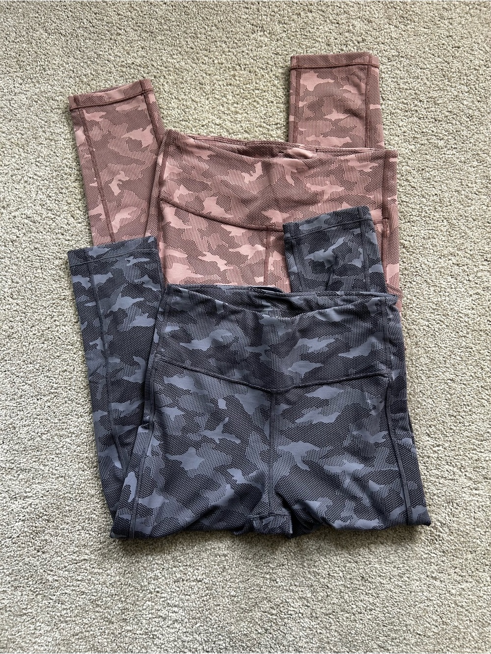 Bundle of 2 Athleta Ultimate Stash Pocket Texture Camo Capri High-Waist Size M